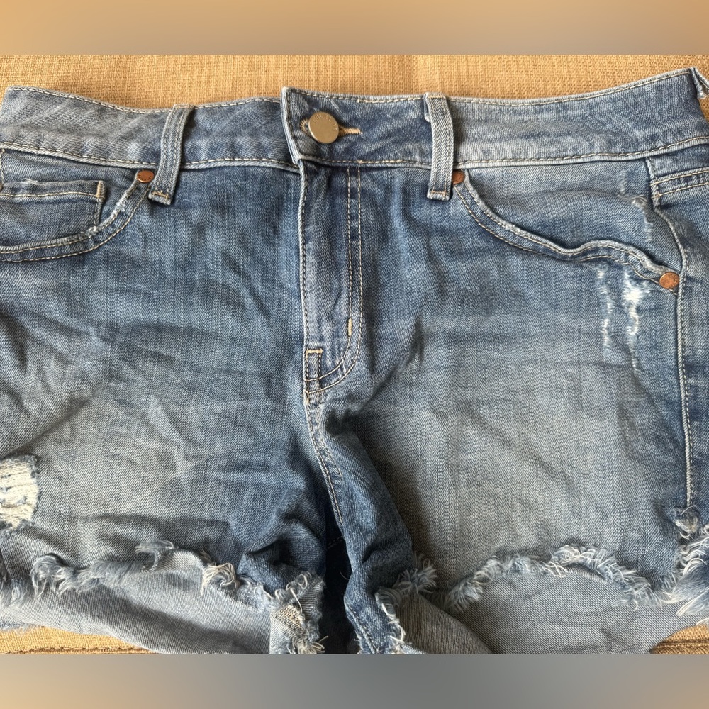 Level 99 Jean shorts size 28